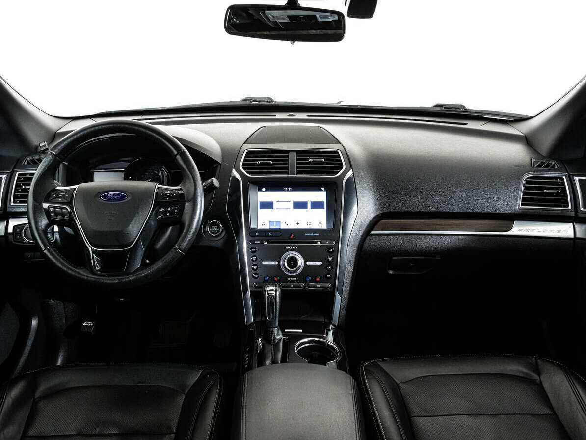 Ford Explorer, 2017 Фото №8