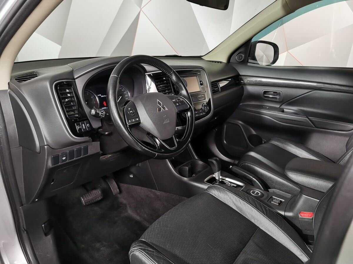 Mitsubishi Outlander, 2016 Фото №14
