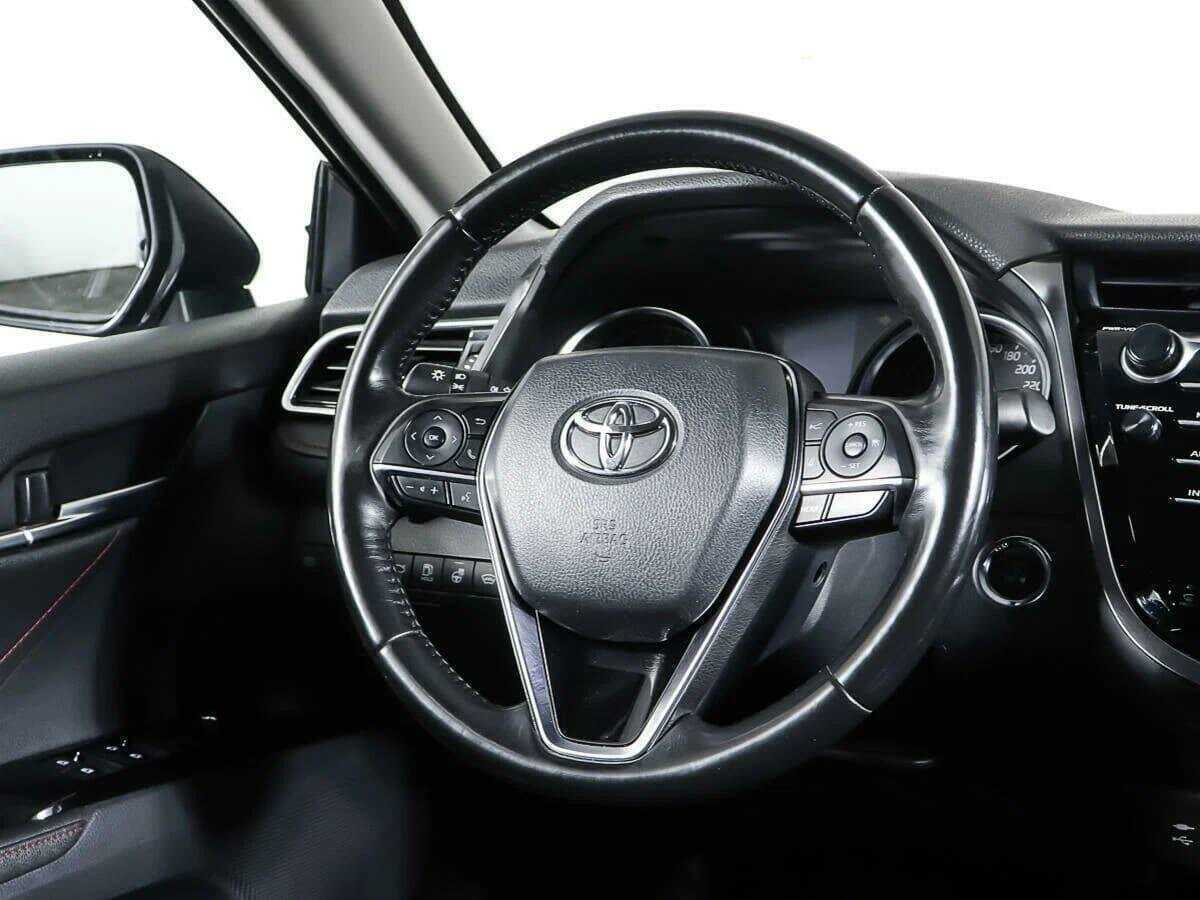 Toyota Camry, 2020 Фото №15