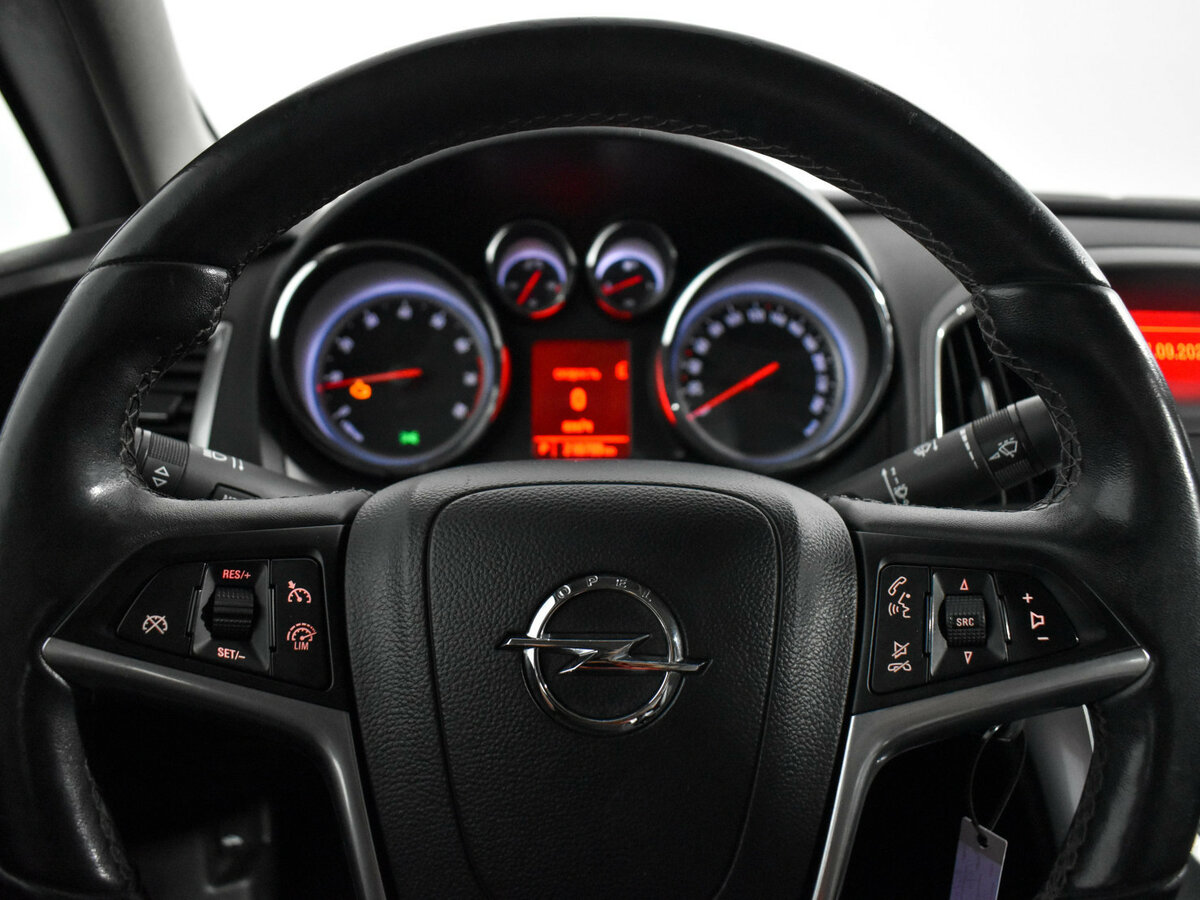 Opel Astra J Рестайлинг, 2013 Фото №13