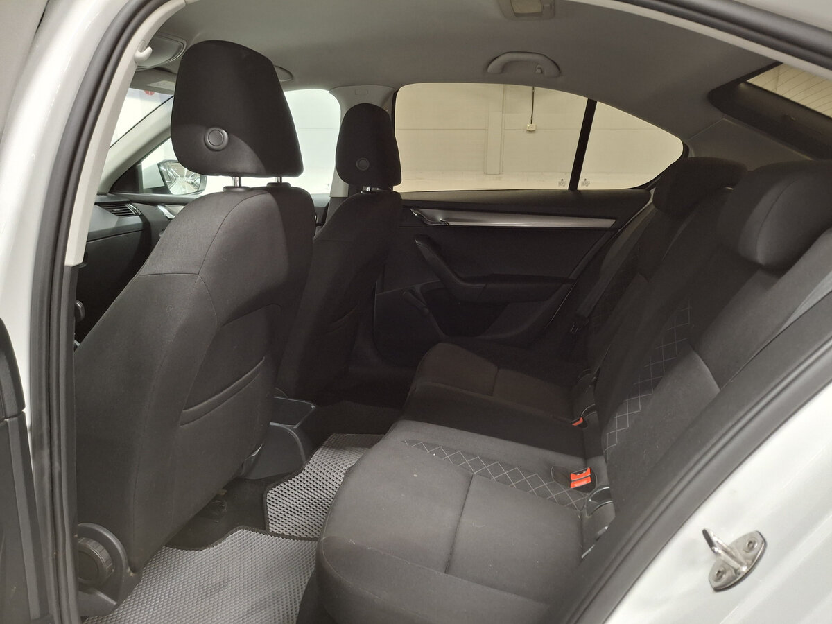 Skoda Octavia III (A7) Рестайлинг, 2018 Фото №12