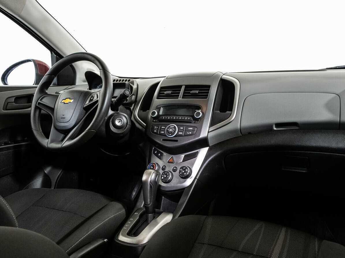 Chevrolet Aveo, 2015 Фото №9