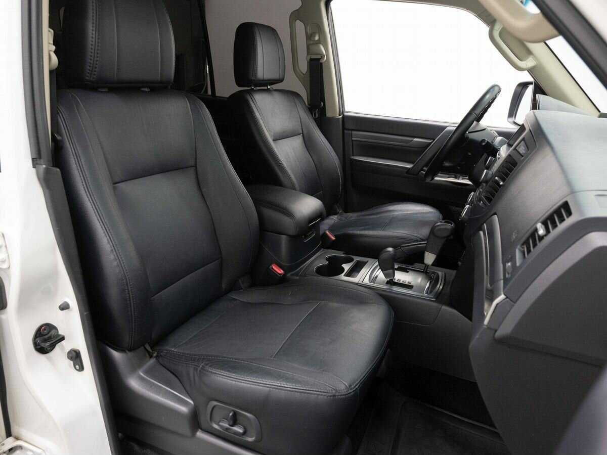 Mitsubishi Pajero, 2013 Фото №13