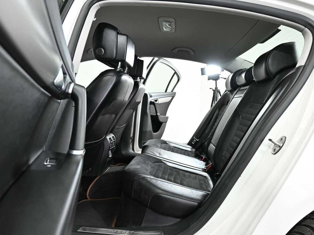 Volkswagen Passat, 2013 Фото №12