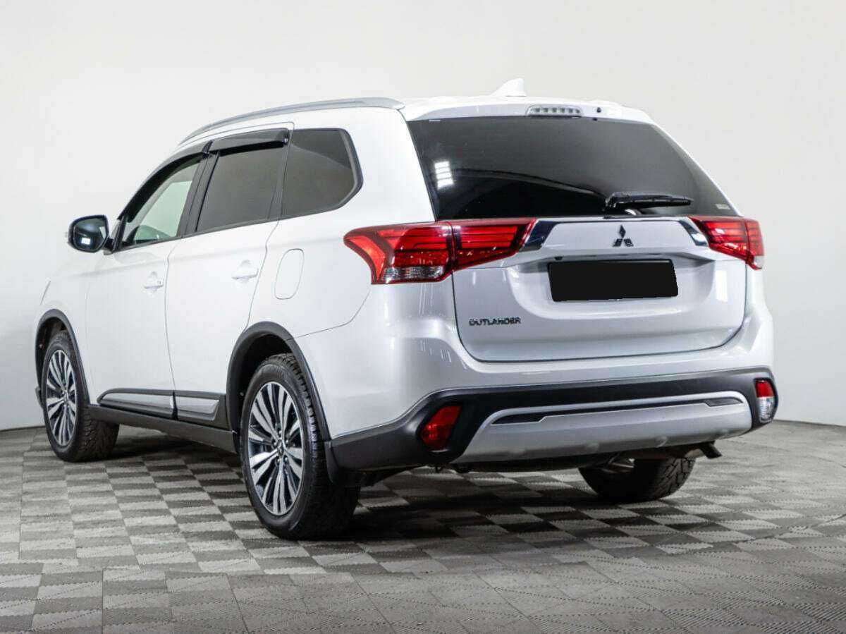 Mitsubishi Outlander, 2021 Фото №7