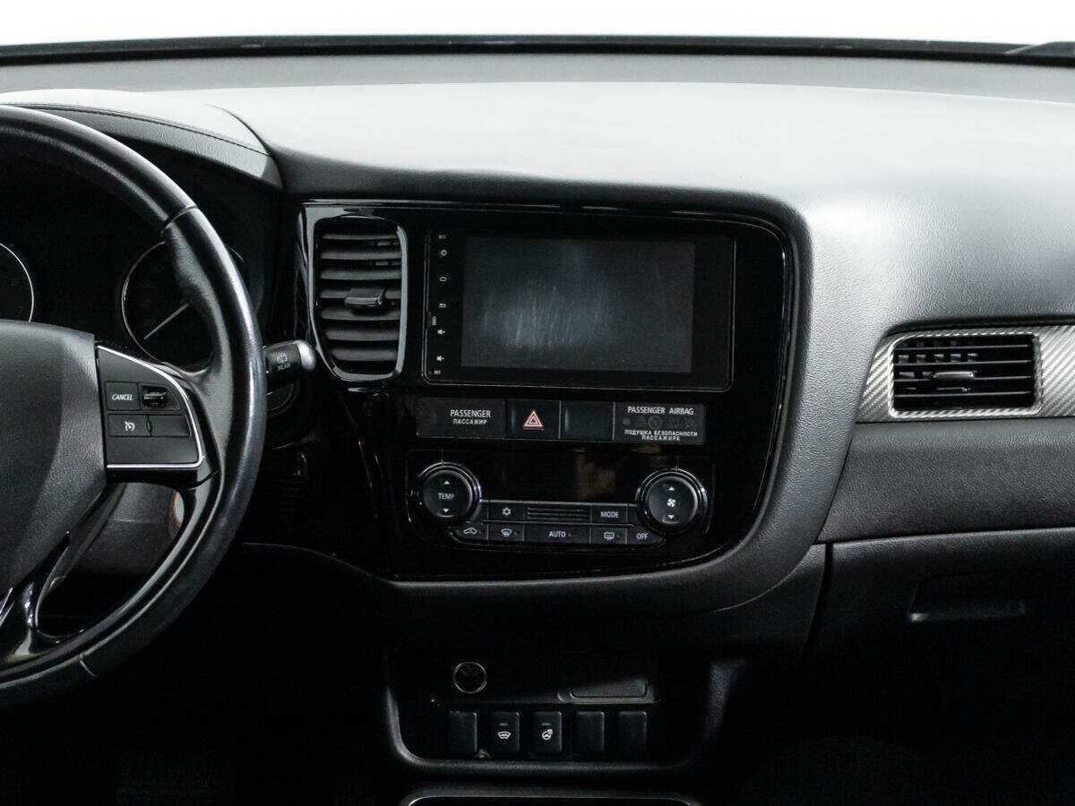 Mitsubishi Outlander, 2017 Фото №14