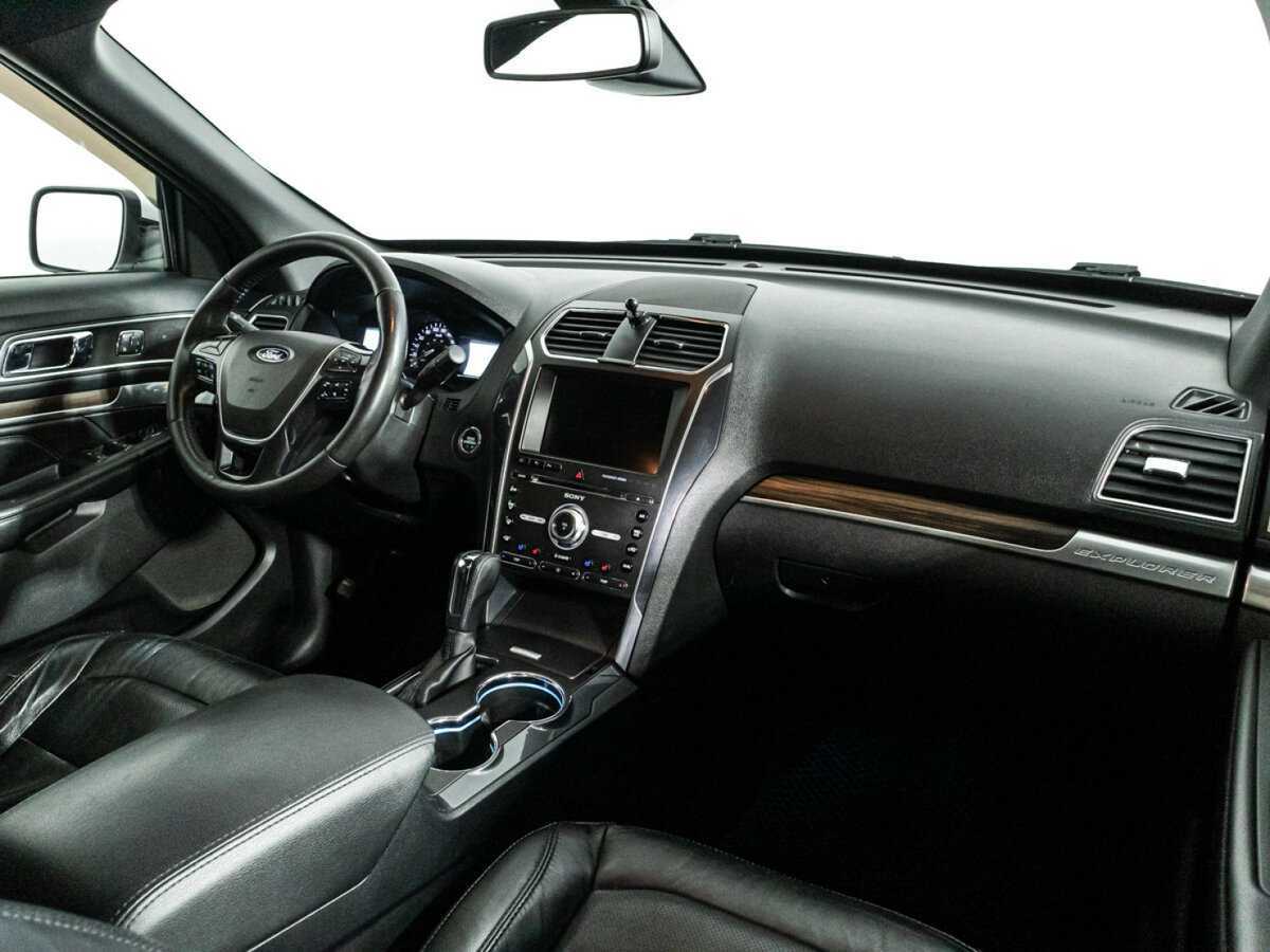 Ford Explorer, 2015 Фото №9