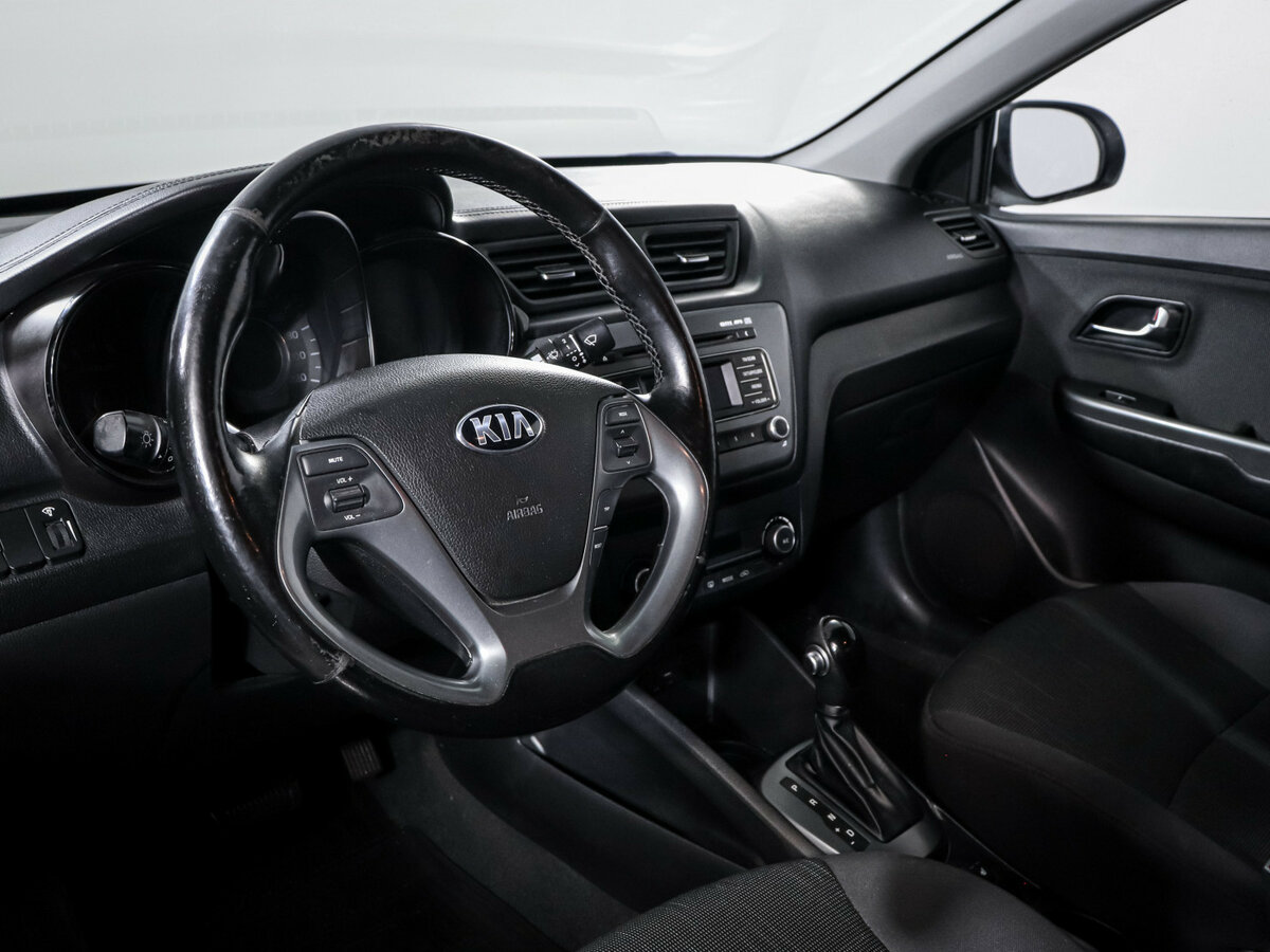 Kia Rio III Рестайлинг, 2015 Фото №11