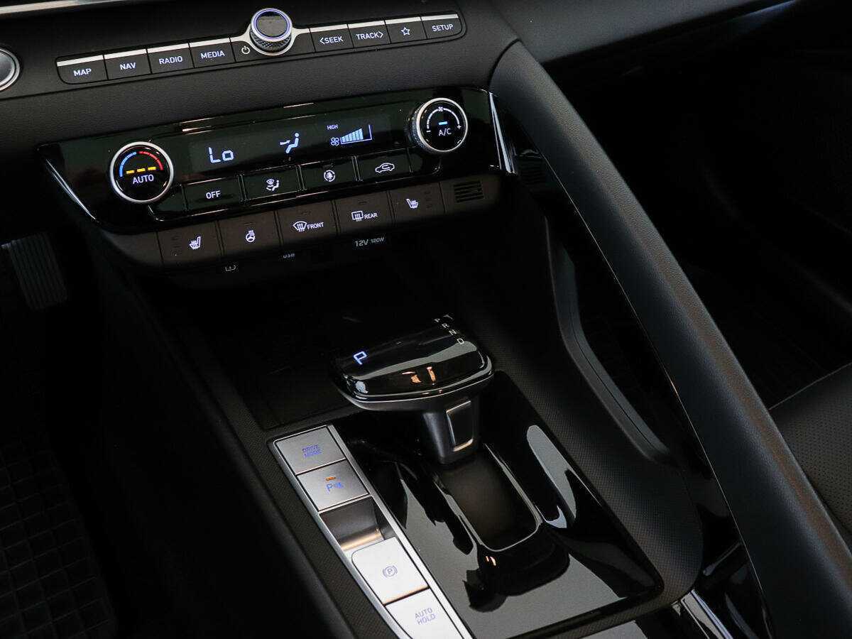 Hyundai Elantra, 2024 Фото №13