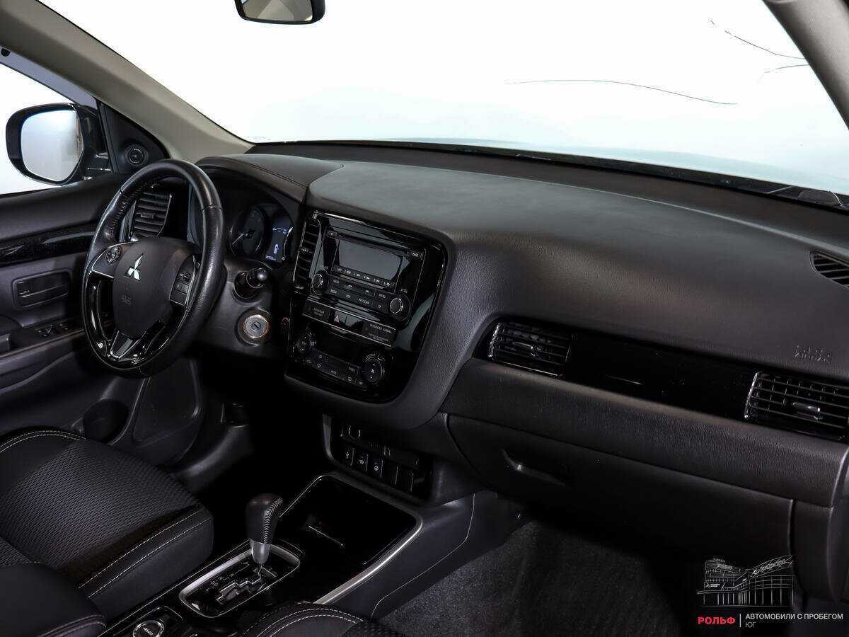 Mitsubishi Outlander, 2019 Фото №8