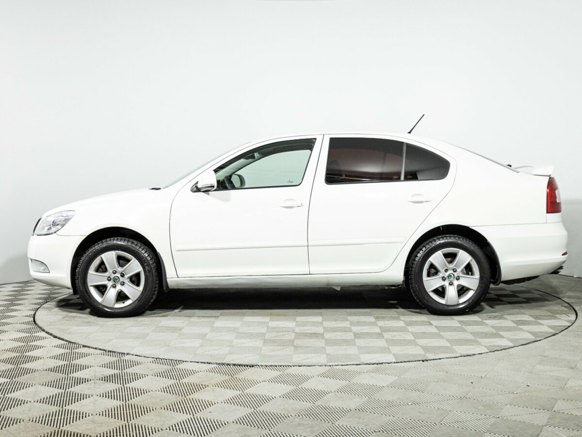 Skoda Octavia II (A5) Рестайлинг, 2012 Фото №8