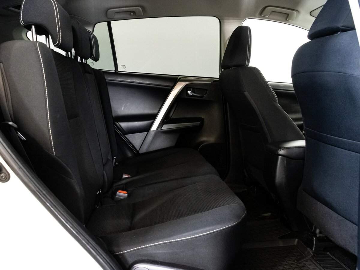 Toyota RAV4, 2018 Фото №17