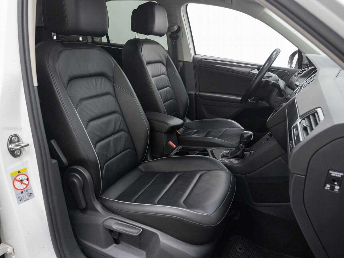 Volkswagen Tiguan, 2018 Фото №13