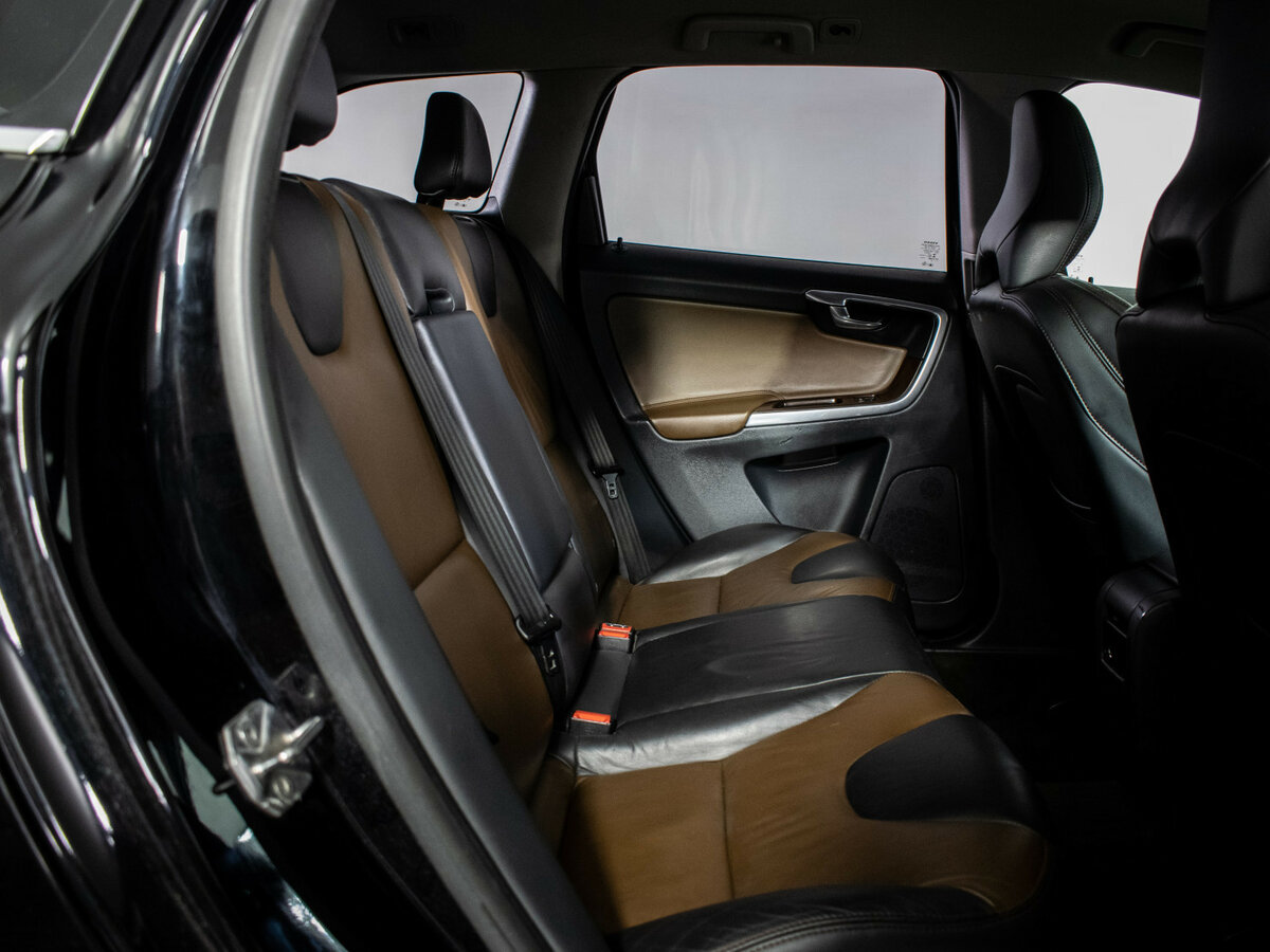 Volvo XC60 I Рестайлинг, 2015 Фото №9