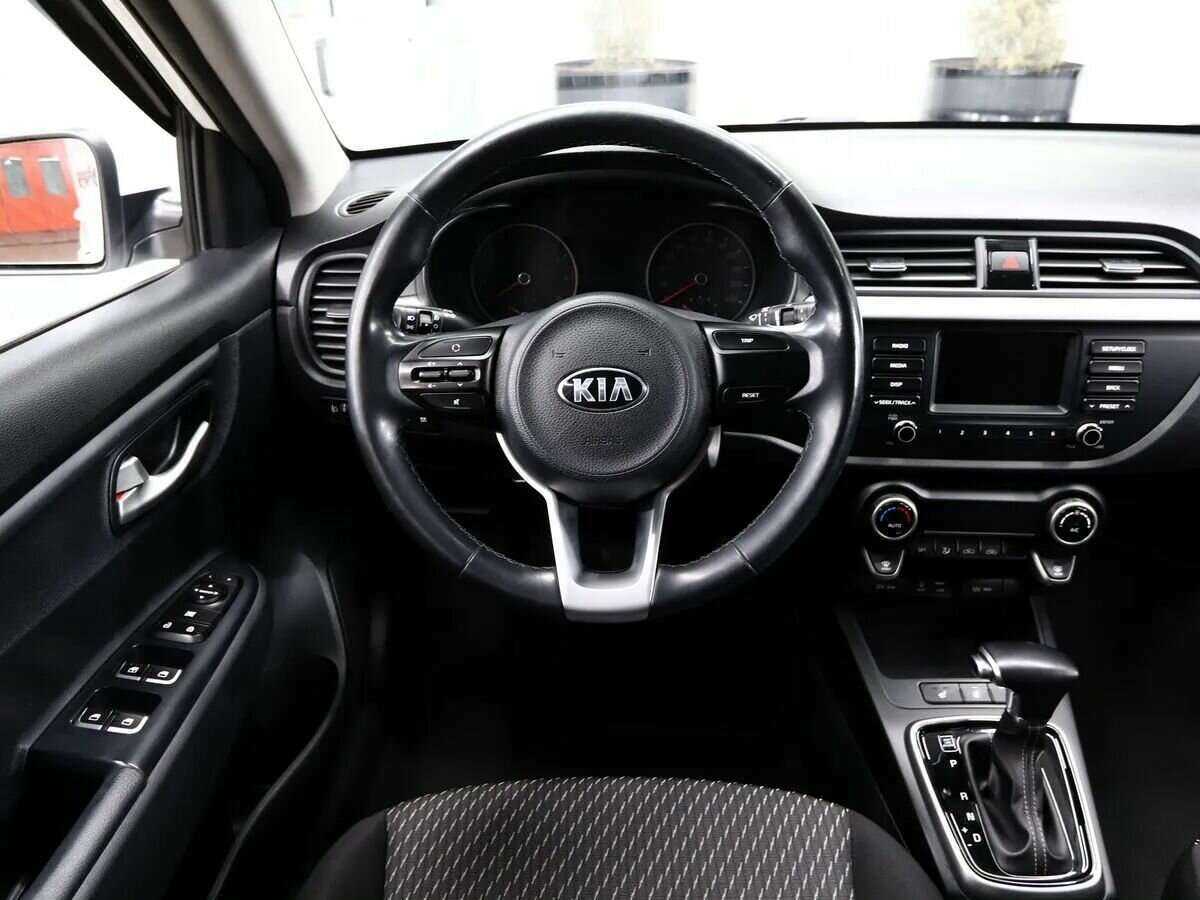 Kia Rio X-Line, 2018 Фото №12
