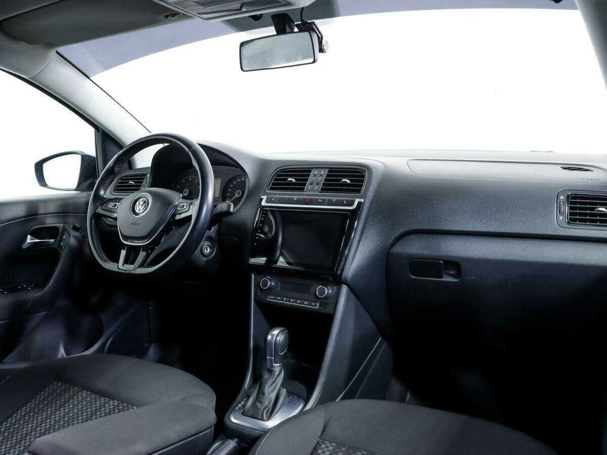Volkswagen Polo, 2015 Фото №9