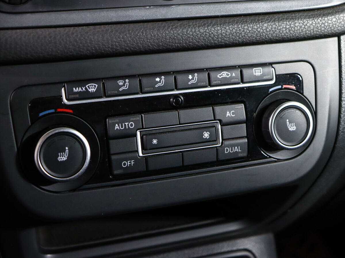 Volkswagen Tiguan, 2012 Фото №17