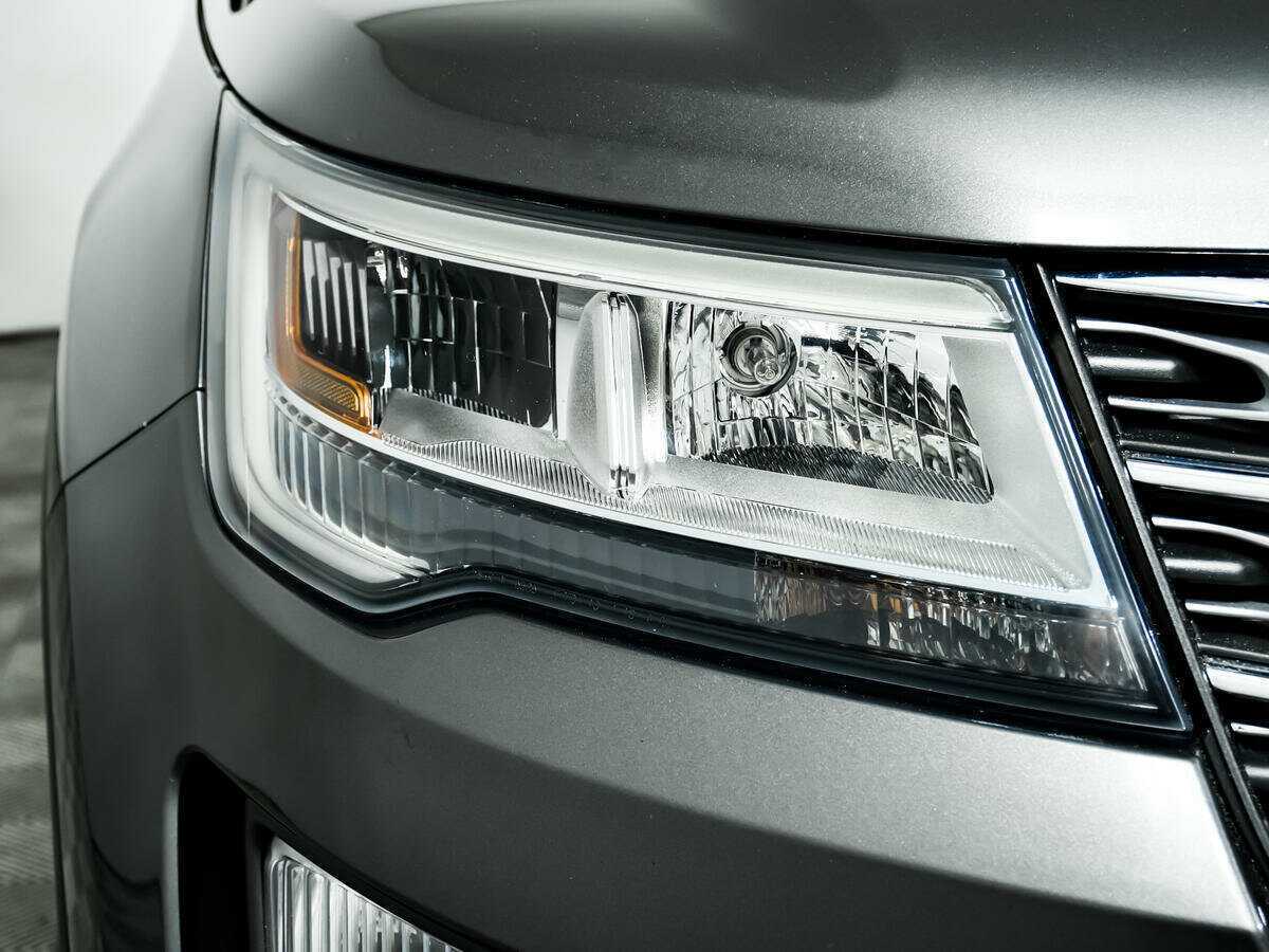 Ford Explorer, 2017 Фото №14