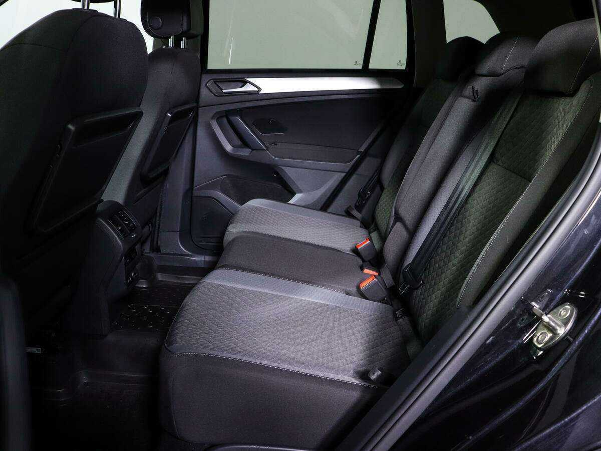 Volkswagen Tiguan, 2020 Фото №8