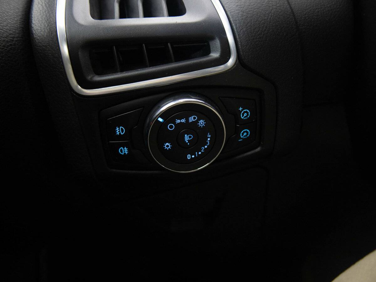 Ford Focus III, 2012 Фото №13