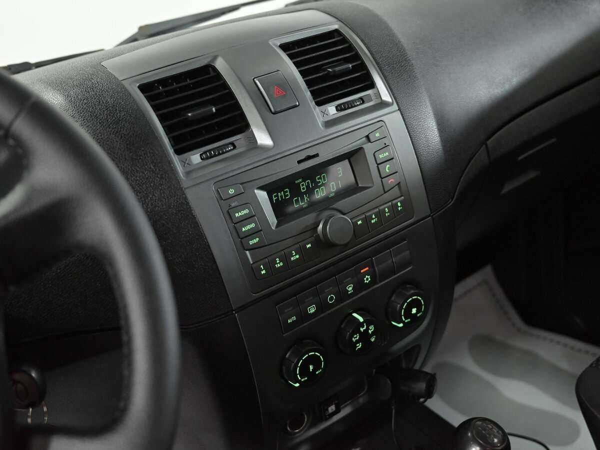 УАЗ Patriot, 2015 Фото №8