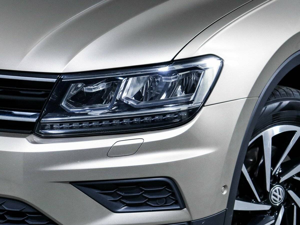 Volkswagen Tiguan, 2018 Фото №13