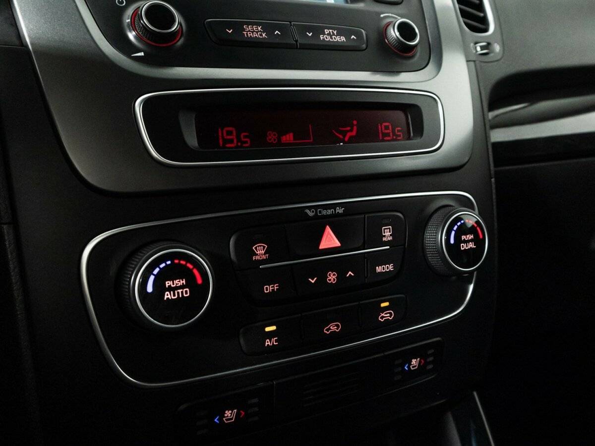 Kia Sorento, 2018 Фото №13