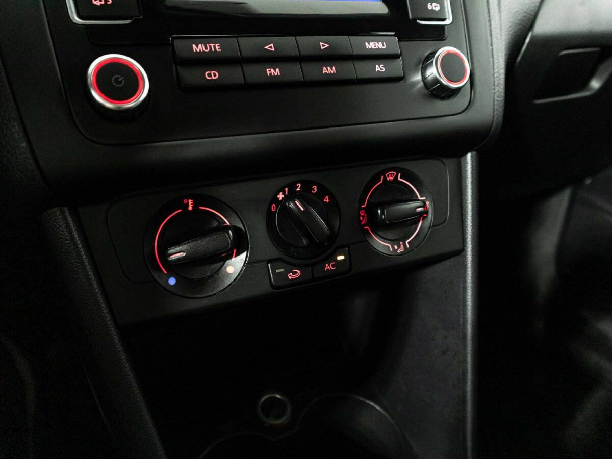 Volkswagen Polo, 2012 Фото №16