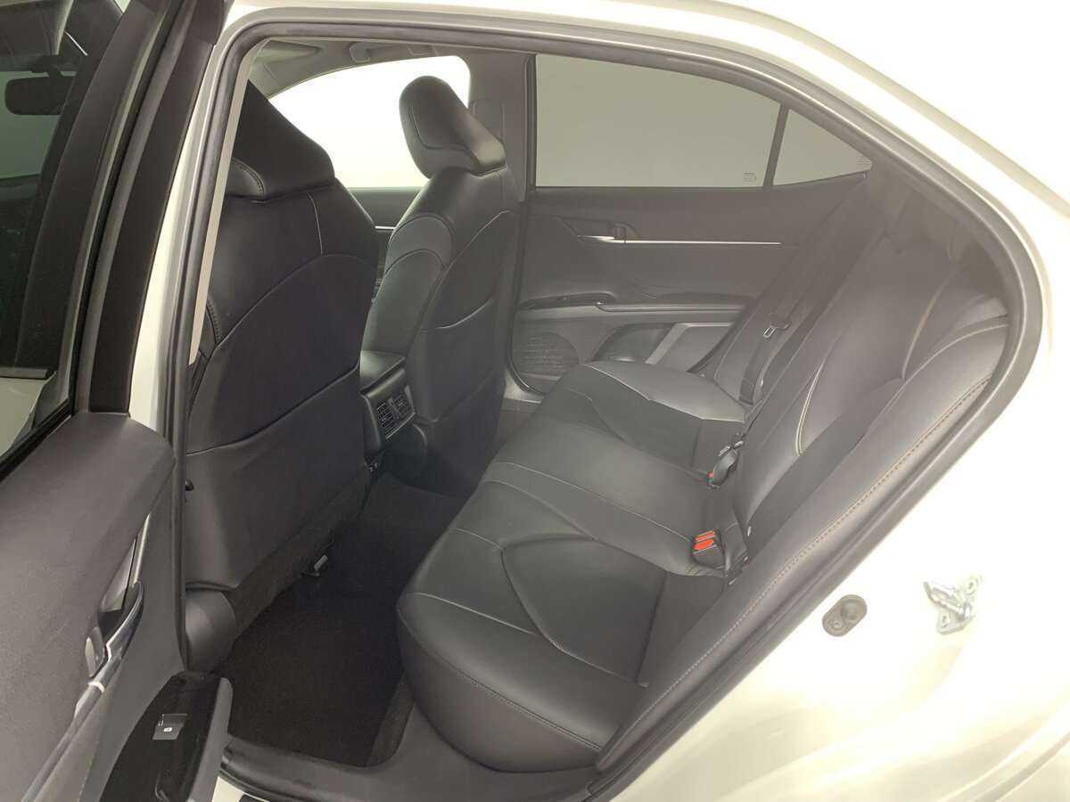 Toyota Camry, 2020 Фото №10