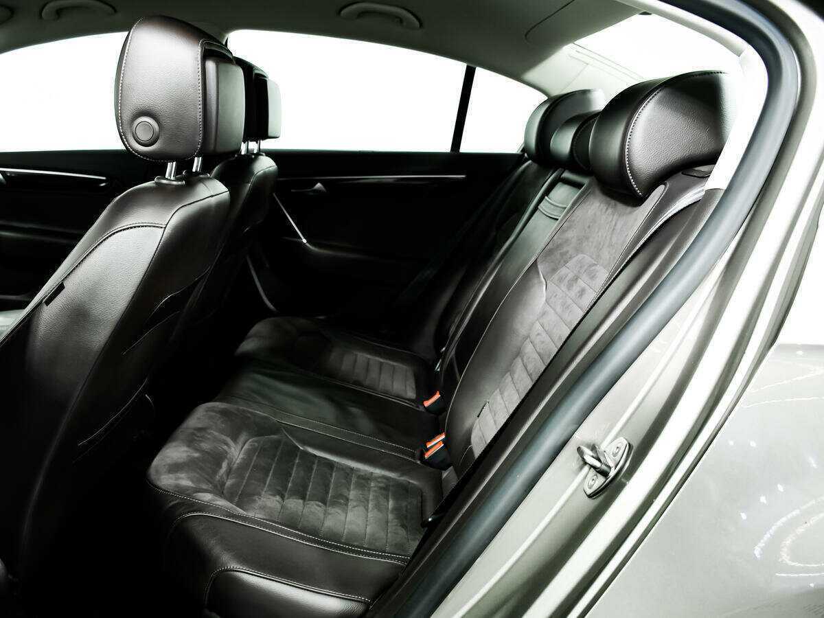 Volkswagen Passat, 2012 Фото №12