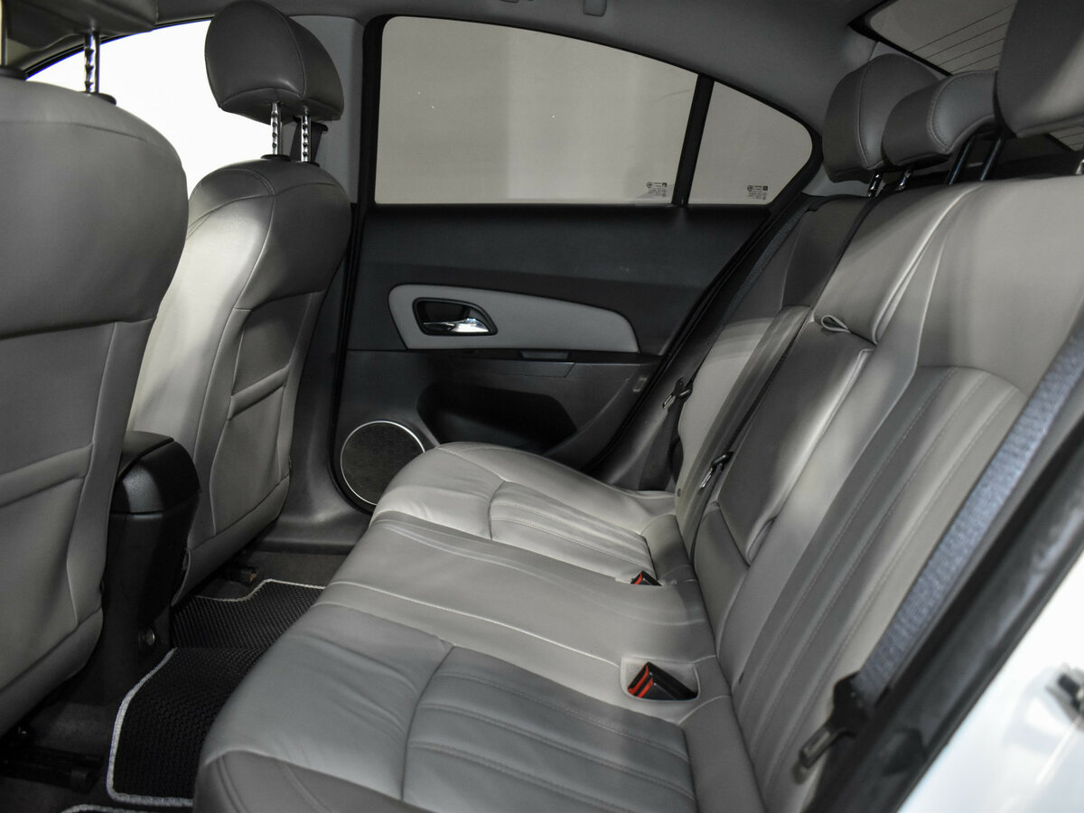Chevrolet Cruze I Рестайлинг, 2013 Фото №9