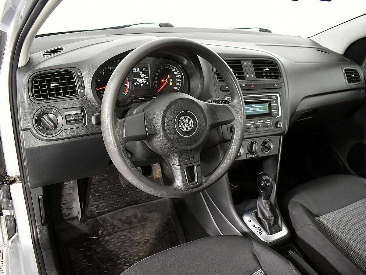Volkswagen Polo, 2014 Фото №5