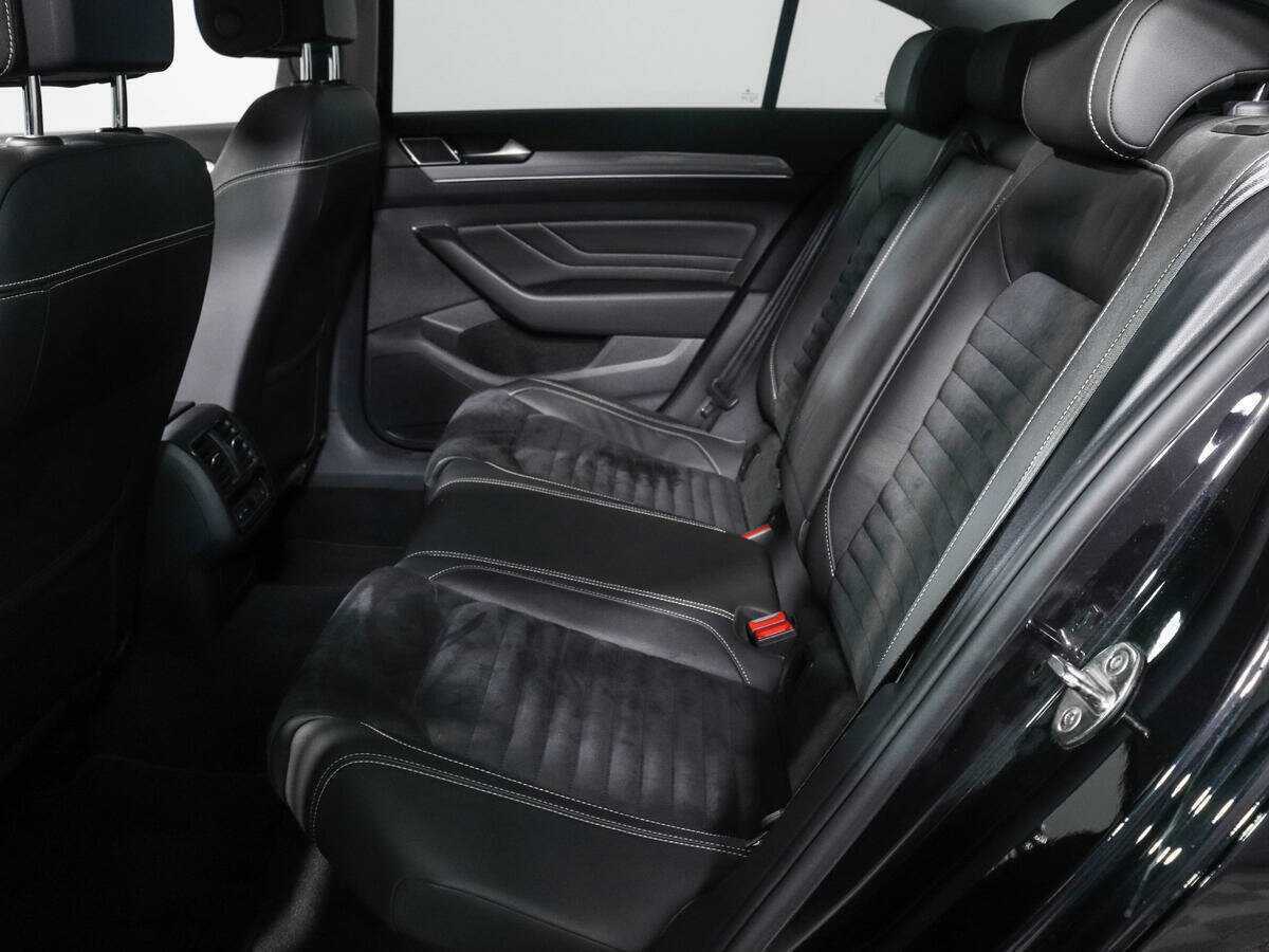 Volkswagen Passat, 2020 Фото №10