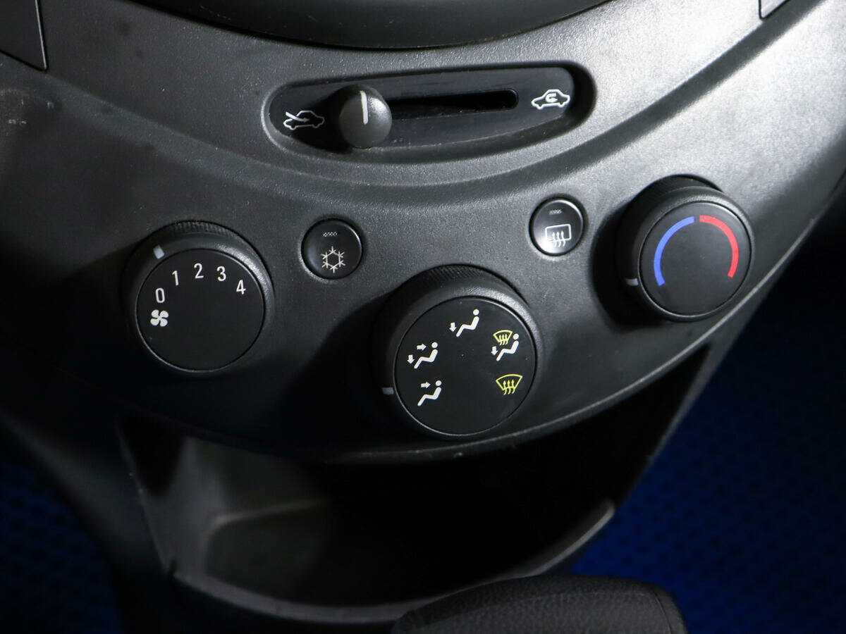 Chevrolet Spark, 2012 Фото №16