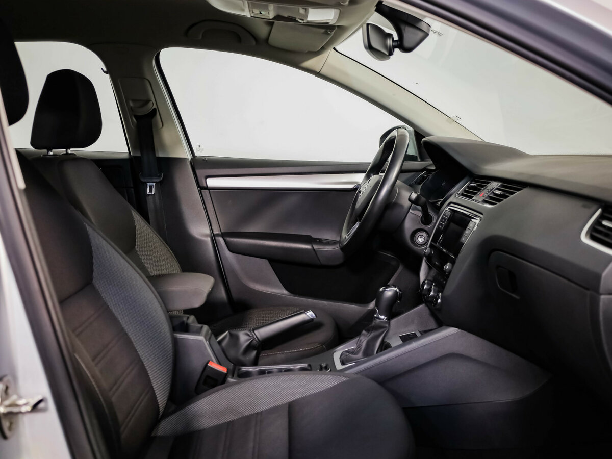 Skoda Octavia III (A7) Рестайлинг, 2020 Фото №20