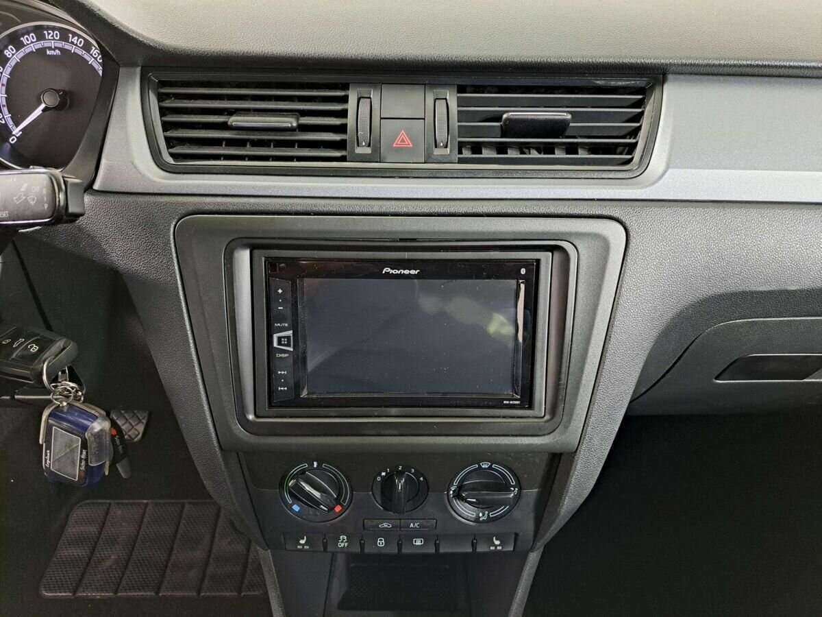 Skoda Rapid, 2017 Фото №15