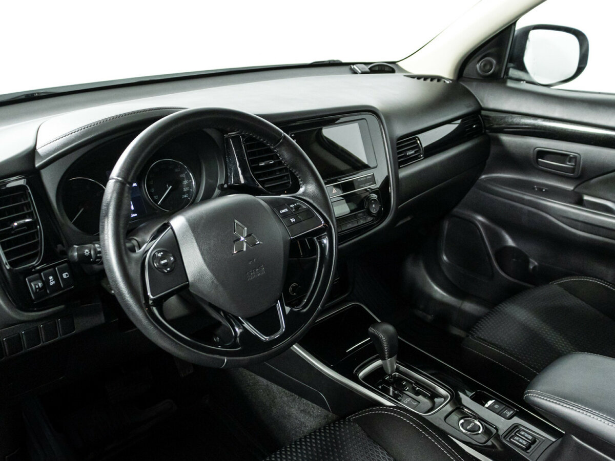 Mitsubishi Outlander III Рестайлинг 3, 2019 Фото №9