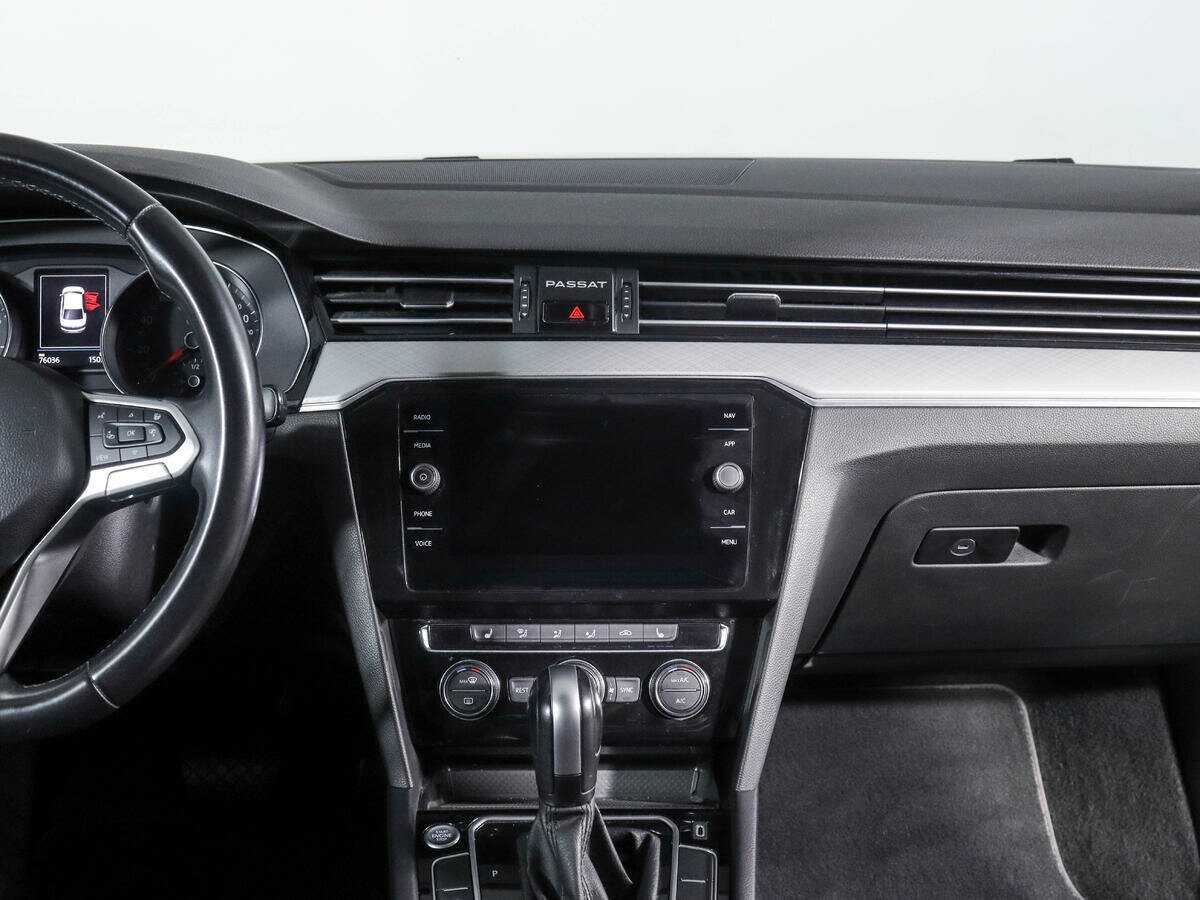 Volkswagen Passat, 2020 Фото №13