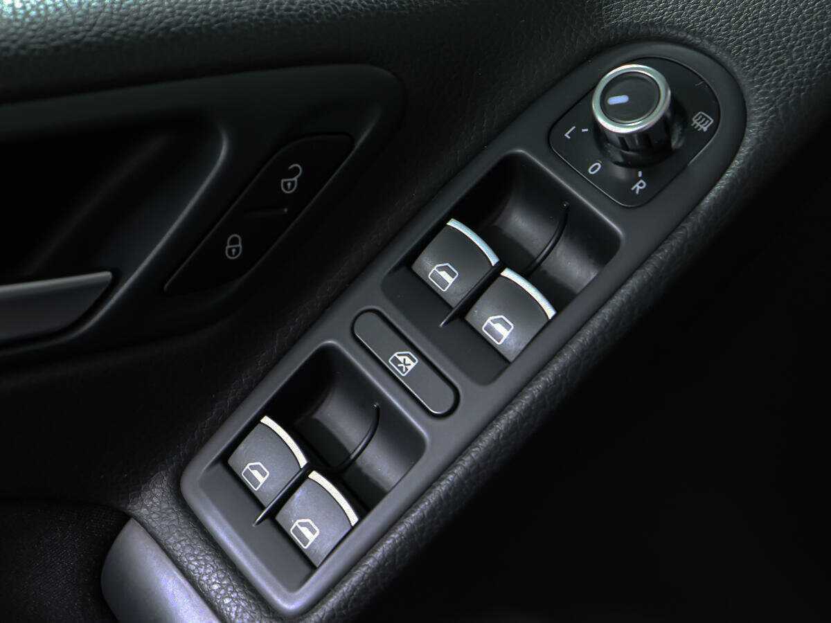 Volkswagen Golf, 2012 Фото №12