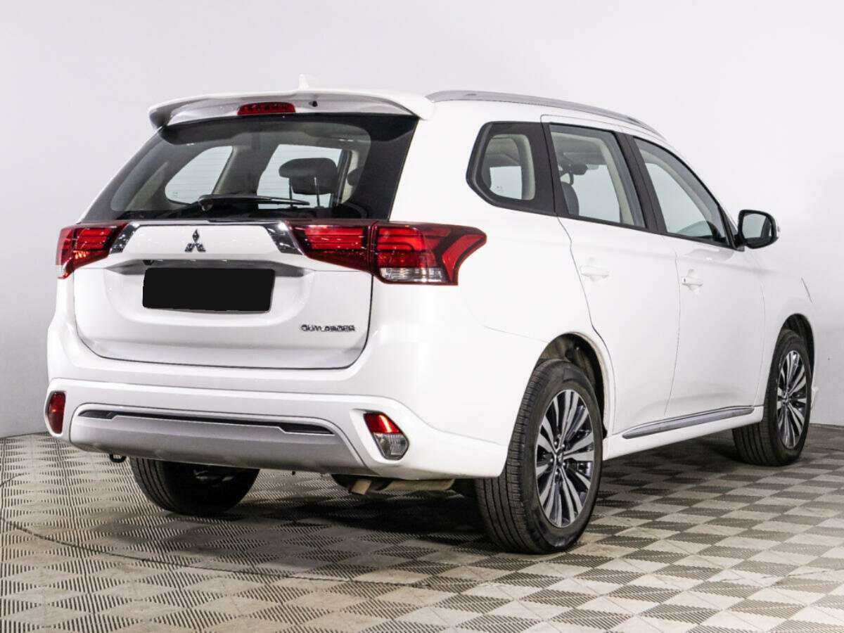 Mitsubishi Outlander, 2022 Фото №4