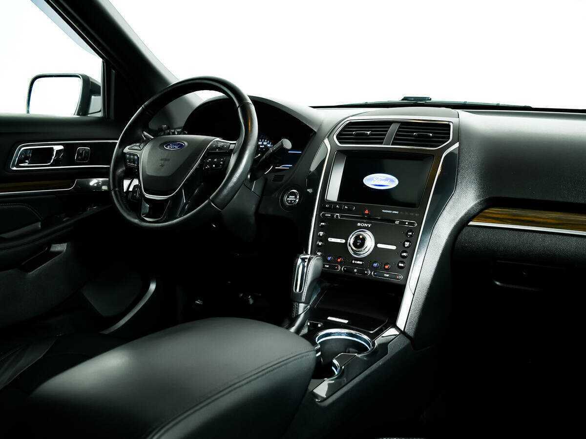 Ford Explorer, 2017 Фото №7