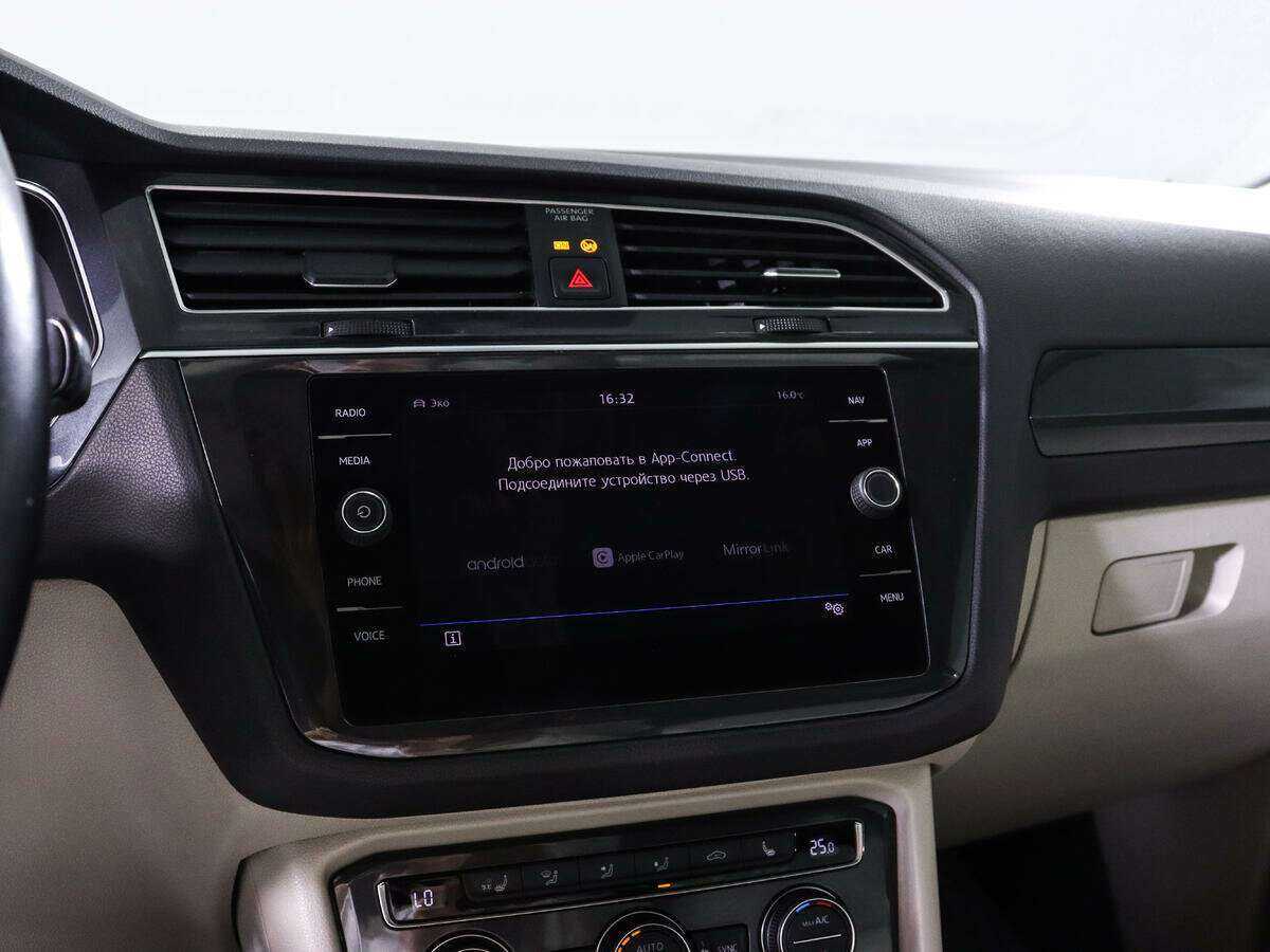 Volkswagen Tiguan, 2018 Фото №16