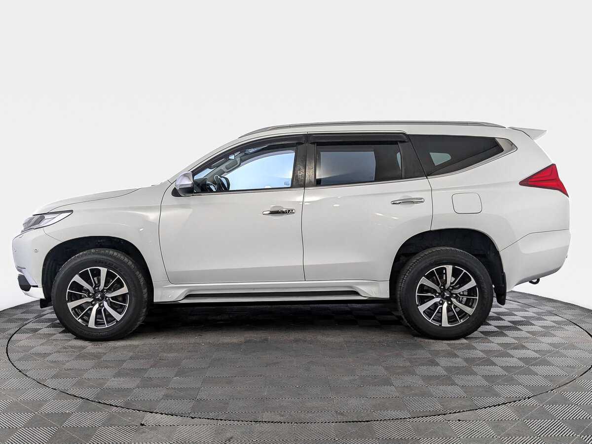 Mitsubishi Pajero Sport, 2017 Фото №8