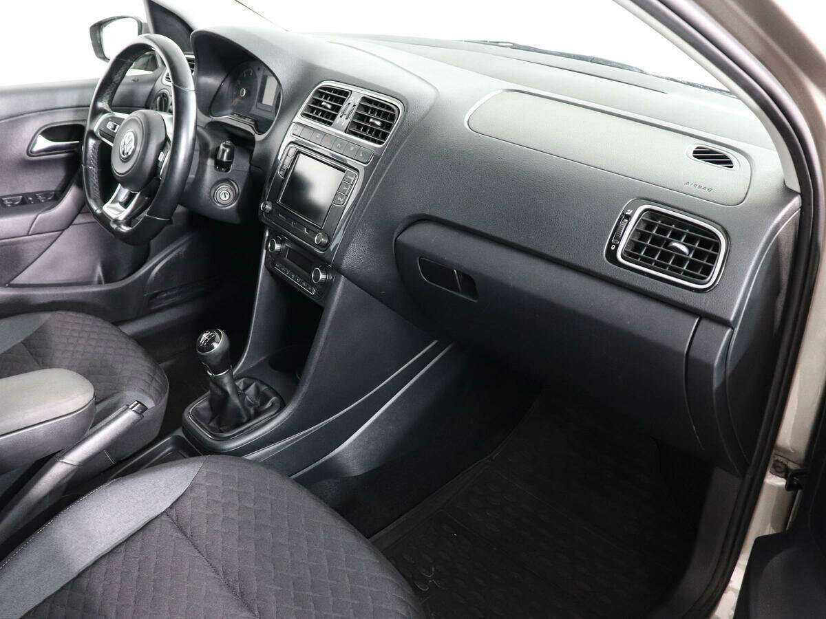 Volkswagen Polo, 2018 Фото №9