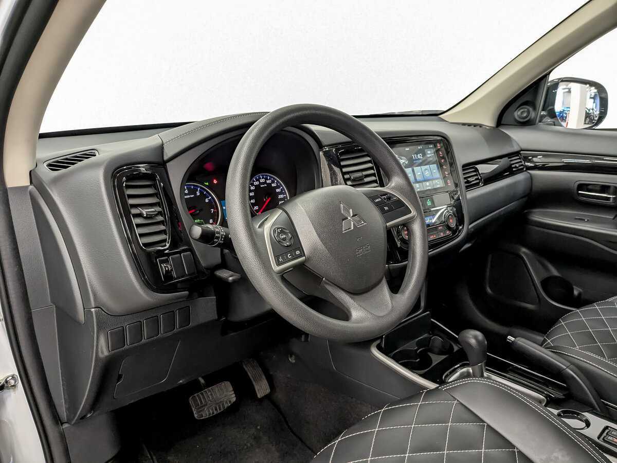 Mitsubishi Outlander, 2022 Фото №16