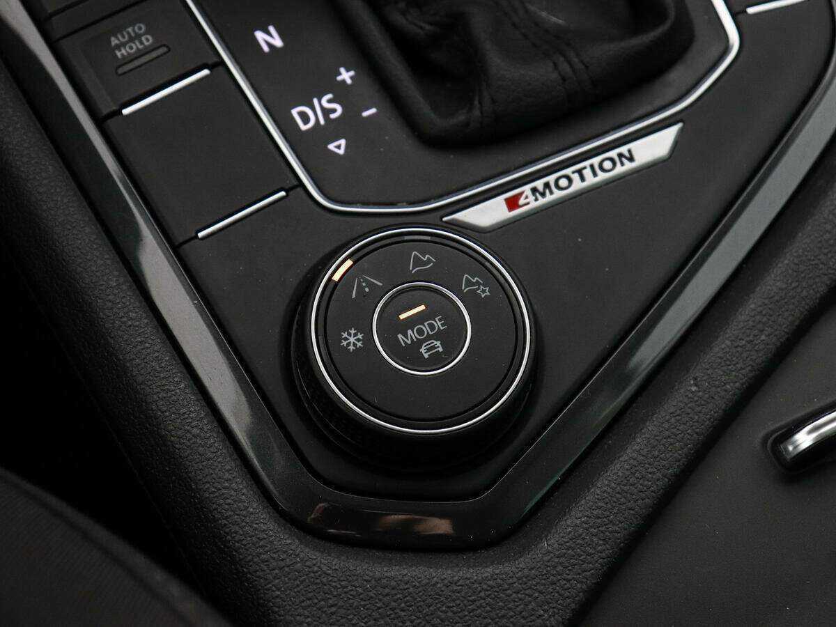 Volkswagen Tiguan, 2020 Фото №14