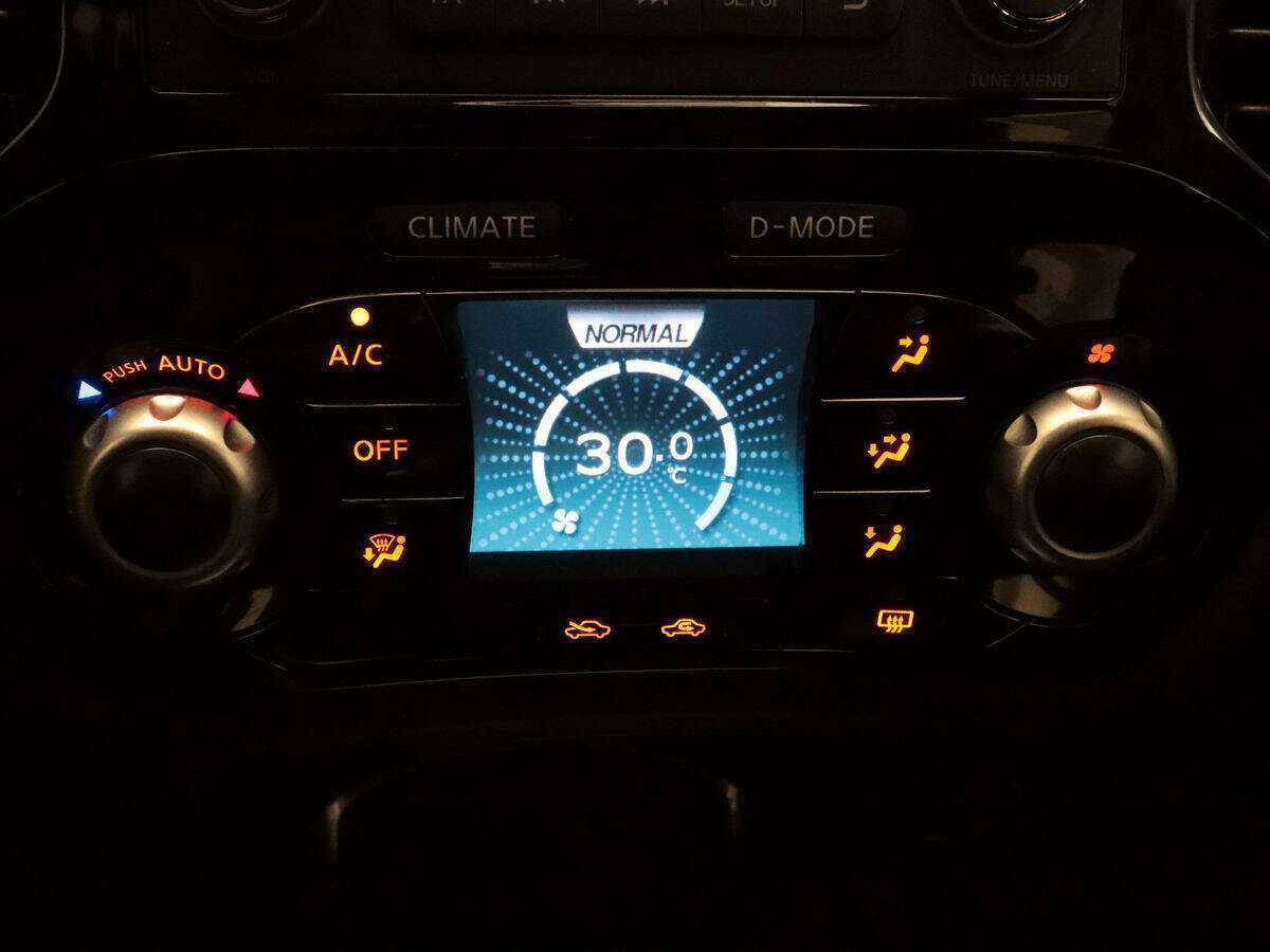 Nissan Juke, 2013 Фото №15