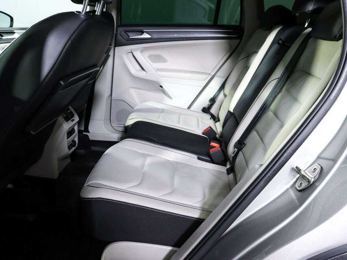 Volkswagen Tiguan, 2018 Фото №10