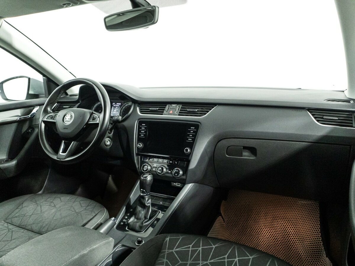 Skoda Octavia III (A7) Рестайлинг, 2020 Фото №9