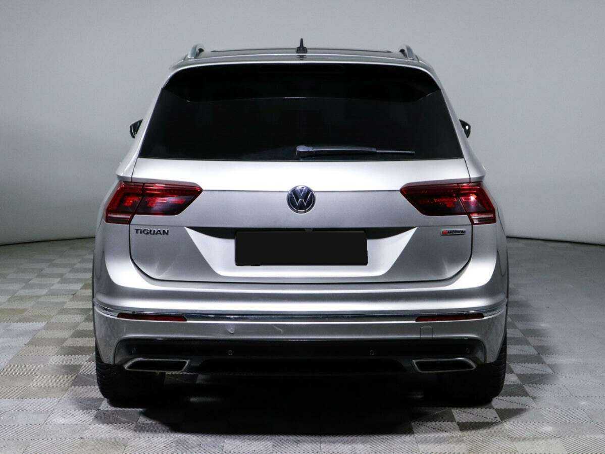 Volkswagen Tiguan, 2018 Фото №6